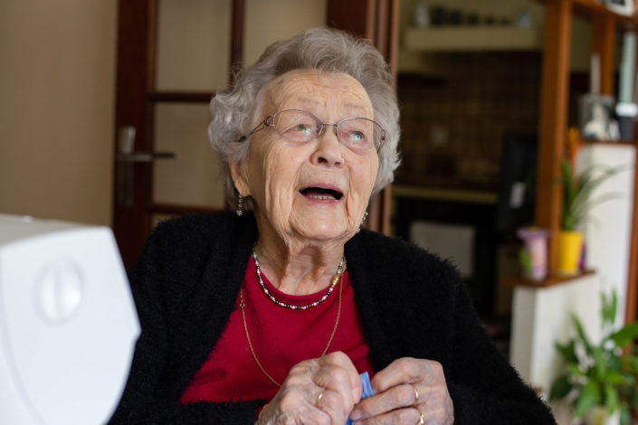 ages seniors activite sourire carole doussin photographe